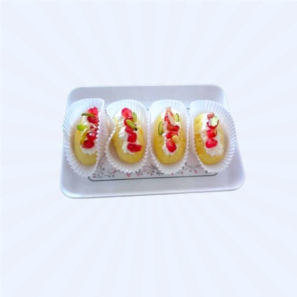 CREAM CHOMCHOM